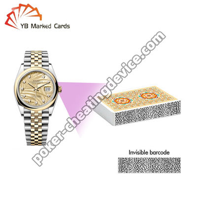 Kijk verborgen camera scanner voor barcode zijkant gemarkeerde kaarten